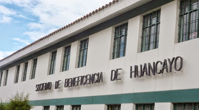 Cuatro maniatan a vigilante y se llevan camioneta de la Beneficencia de Huancayo