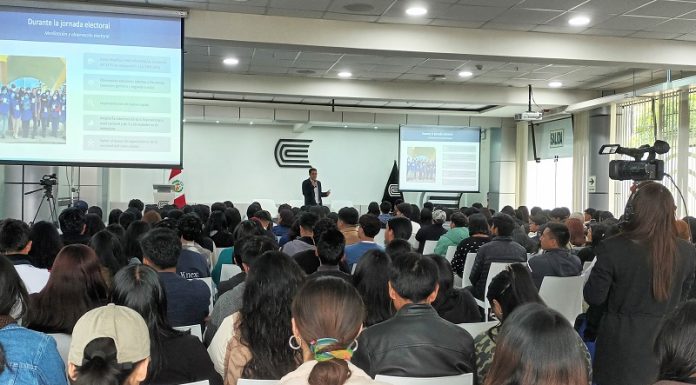 Réplica de CADE Universitario 2025 abre sus puerta en Universidad Continental