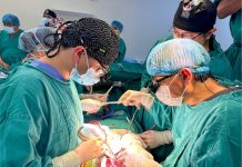 Realizan operaciones al corazón inclusive paralizando su funcionamiento