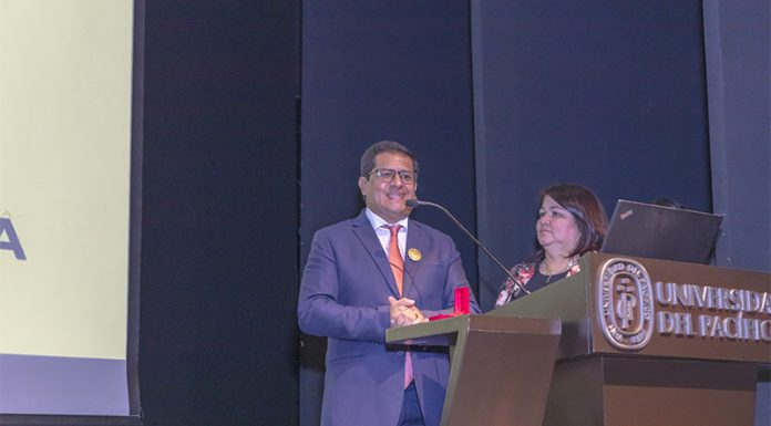 Presidente del Directorio de Caja Huancayo reconocido como embajador de los Premios +50 Emprende Perú