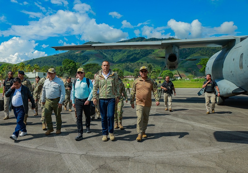 Presidente José Jerí llega a Mazamari y sobrevuela territorios del Vraem