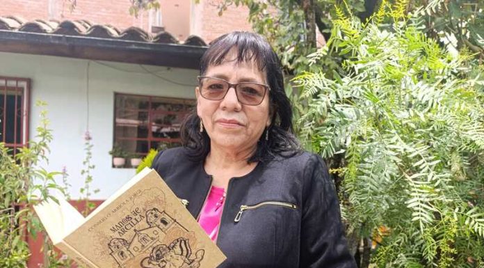 Consuelo Arriola publica las tradiciones de Mito