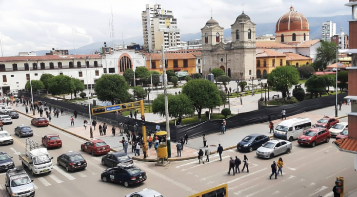 Municipalidad cerca Plaza de la Constitución para evitar daños en el Ño Carnavalón