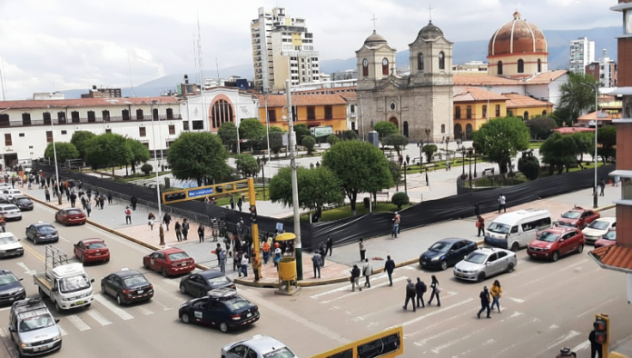 Municipalidad cerca Plaza de la Constitución para evitar daños en el Ño Carnavalón
