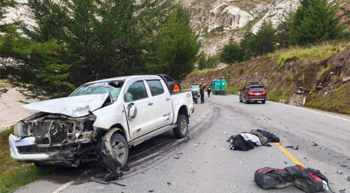 Motociclista japonés choca frontalmente con una camioneta y fallece