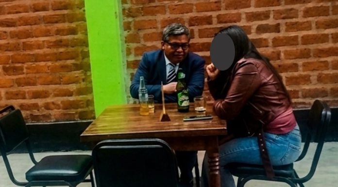 Trabajador de El Tambo es ampayado bebiendo una cerveza en horario de trabajo