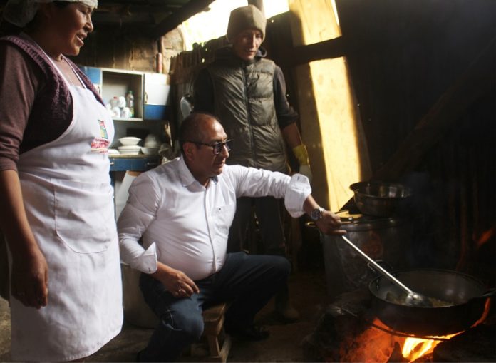 Cristhian Velita comprueba la silenciosa crisis que atraviesan las ollas comunes