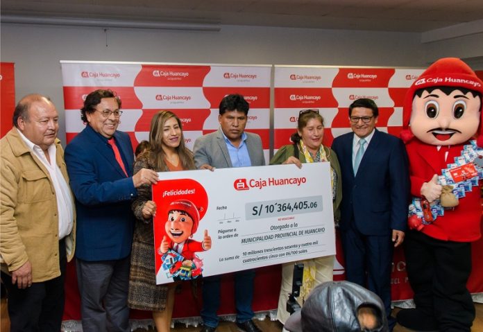 Caja Huancayo fortalece el progreso de la ciudad con transferencia de utilidades por más de 10 millones