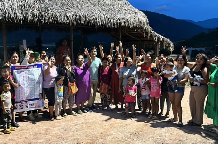 Versael Diaz visita comunidades nativas y recibe respaldo