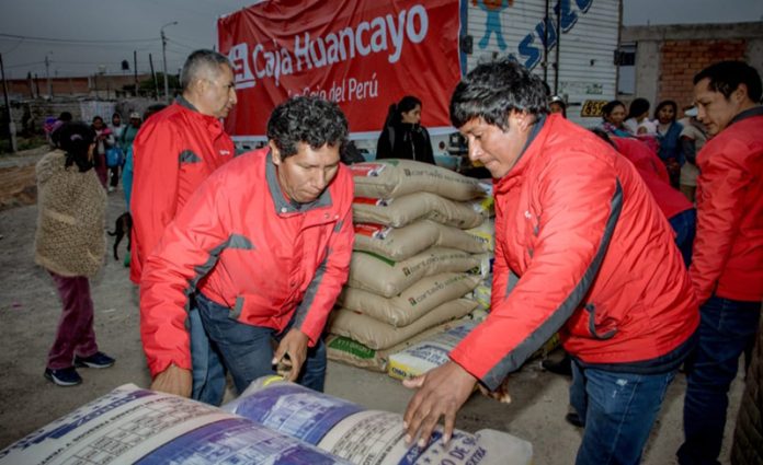 Caja Huancayo lleva ayuda a familias afectadas por intensas lluvias en Arequipa
