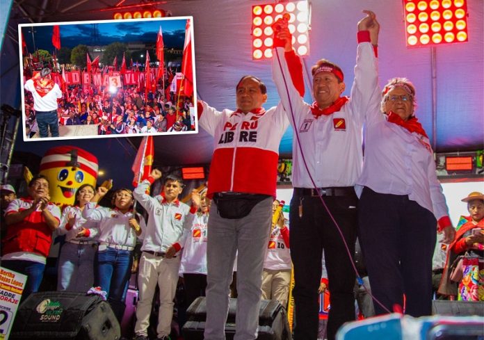 Con multitud en cierre de campaña: Cerrón anuncia 5 hospitales especializados y aeropuerto para Huancayo