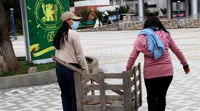 Levantan toma de la UNCP tras compromiso de autoridades de contratar a docentes