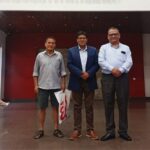 Alcalde de Concepción asiste en short y sandalias a Provías Descentralizado en Lima