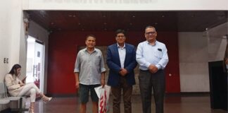 Alcalde de Concepción asiste en short y sandalias a Provías Descentralizado en Lima