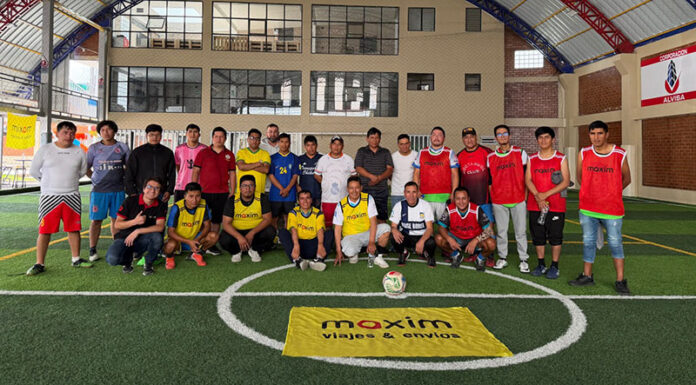 Conductores de Maxim comparten encuentro deportivo en Huancayo