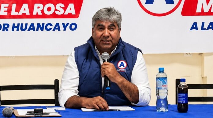 Julio De la Rosa confirma su candidatura y defiende designación del hermano de Arnoldo Mallma
