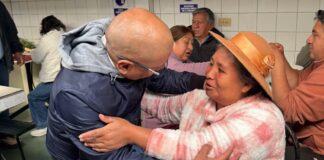 Rafael Meza recorre El Tambo y reconoce el esfuerzo de las mujeres que trabajan para sostener a sus familias