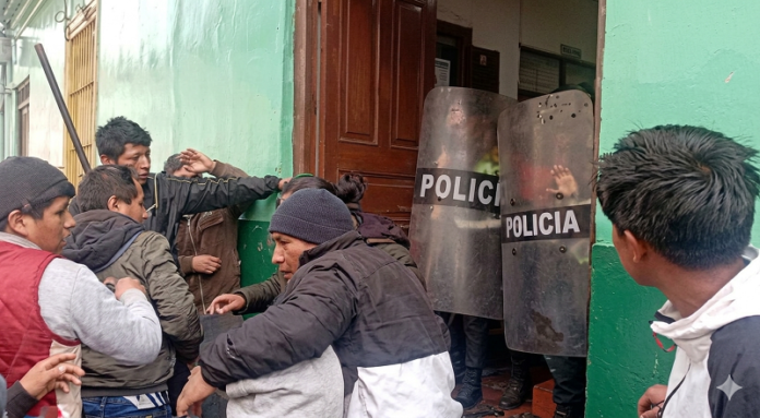 Protesta contra comisaría