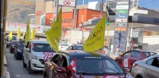 Maxim y sus socios conductores participaron en desfile por Fiestas Patrias en Huancayo