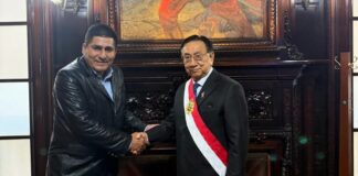 Gobernador presenta pedido de obras a Balcázar, quien dejará el cargo dentro de 4 días