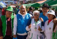 Rafael Meza reafirma su compromiso con las comerciantes del Mercado Catalina Huanca