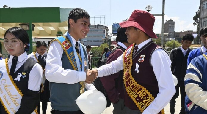 Alcaldes escolares de Huancayo se unen para construir una educación sin violencia