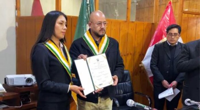 Pese a intento de ‘sabotaje’ jura la nueva alcaldesa de El Tambo y regidores accesitarios