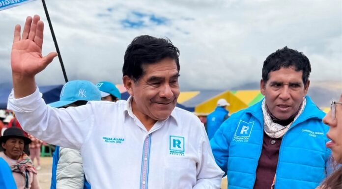 Dimas Aliaga sobre préstamo de 20 mil: «Es un lío de señoras»